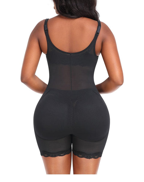 Body Gainant En Dentelle Avec Coussinets De Hanches Amovibles - CurvyPower