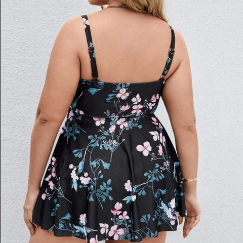 CurvyPower | Be You ! Women's Plus Size Tankini Swimwear Top women's swimwear,  tankini,  plus size swimwear,  womens swimwear,  tankini with shorts,  tankini sets,  tankini swimsuit,  plus size swimming costumes,  tankini tops,